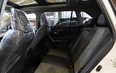 Toyota RAV4, 2025 год, 3 600 000 рублей, 15 фотография