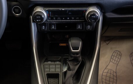 Toyota RAV4, 2025 год, 3 600 000 рублей, 23 фотография