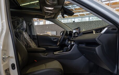 Toyota RAV4, 2025 год, 3 600 000 рублей, 19 фотография