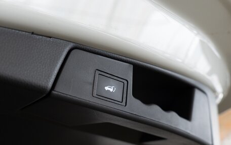 Toyota RAV4, 2025 год, 3 600 000 рублей, 22 фотография