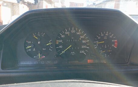 Mercedes-Benz W124, 1986 год, 260 000 рублей, 7 фотография