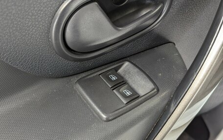 Renault Logan II, 2020 год, 990 000 рублей, 18 фотография