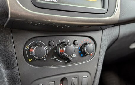 Renault Logan II, 2020 год, 990 000 рублей, 22 фотография