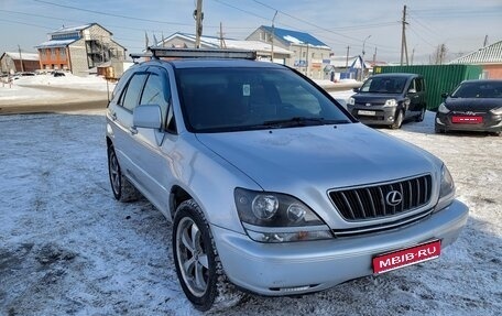 Lexus RX IV рестайлинг, 2000 год, 820 000 рублей, 1 фотография