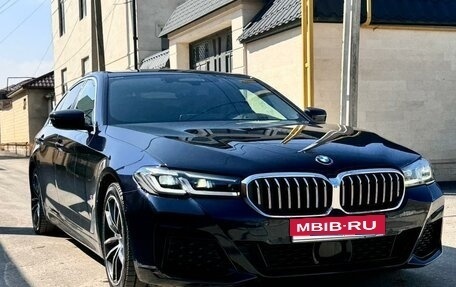 BMW 5 серия, 2022 год, 4 900 000 рублей, 1 фотография