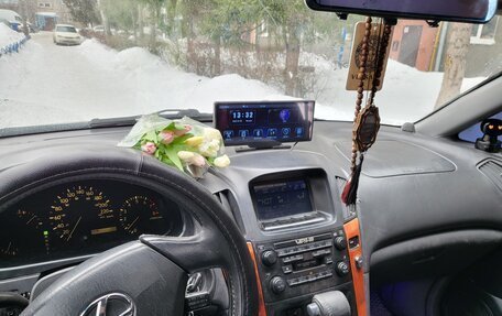 Lexus RX IV рестайлинг, 2000 год, 820 000 рублей, 3 фотография