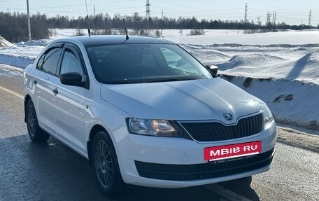 Skoda Rapid I, 2015 год, 960 000 рублей, 2 фотография