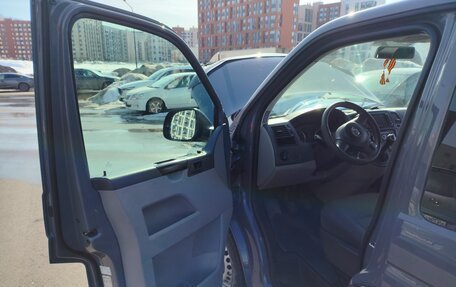 Volkswagen Caravelle T5, 2014 год, 2 200 000 рублей, 10 фотография