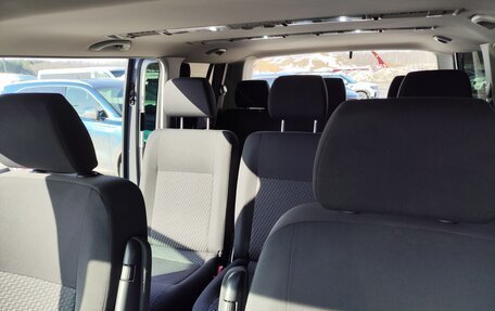 Volkswagen Caravelle T5, 2014 год, 2 200 000 рублей, 16 фотография