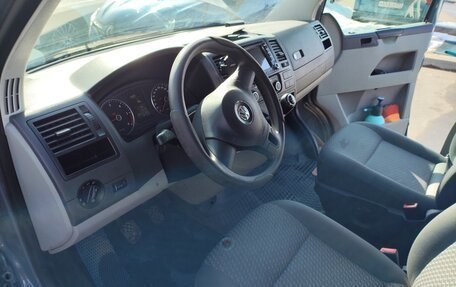 Volkswagen Caravelle T5, 2014 год, 2 200 000 рублей, 19 фотография