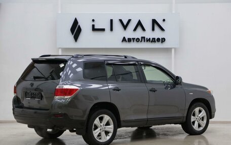 Toyota Highlander III, 2010 год, 1 445 000 рублей, 2 фотография