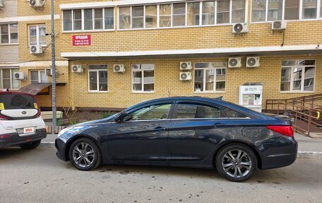 Hyundai Sonata VI, 2010 год, 1 050 000 рублей, 4 фотография