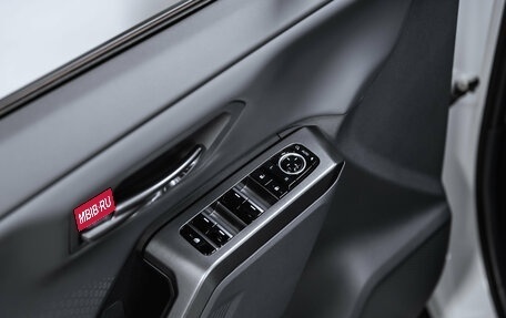 Toyota RAV4, 2026 год, 4 840 000 рублей, 23 фотография