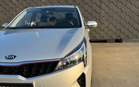 KIA Rio IV, 2021 год, 1 980 000 рублей, 5 фотография