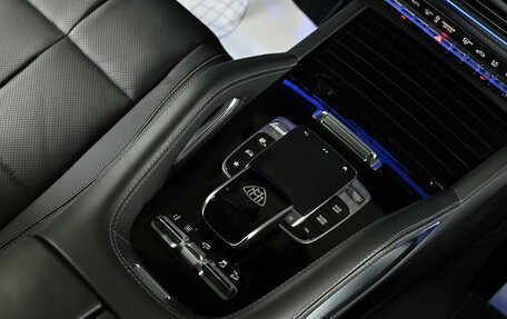 Mercedes-Benz Maybach GLS I, 2020 год, 19 500 000 рублей, 26 фотография