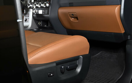 Toyota Sequoia II рестайлинг, 2014 год, 11 500 000 рублей, 28 фотография