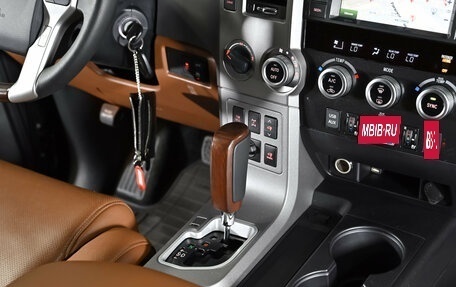 Toyota Sequoia II рестайлинг, 2014 год, 11 500 000 рублей, 24 фотография