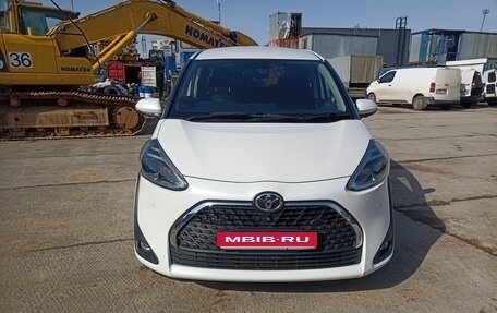 Toyota Sienta II, 2019 год, 1 750 000 рублей, 1 фотография