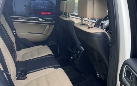 Volkswagen Touareg III, 2011 год, 1 600 000 рублей, 1 фотография