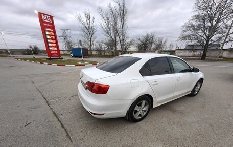 Volkswagen Jetta VI, 2013 год, 550 000 рублей, 4 фотография