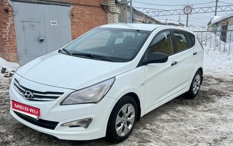 Hyundai Solaris II рестайлинг, 2016 год, 1 400 000 рублей, 4 фотография