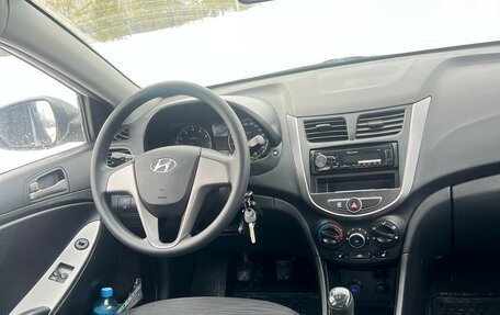 Hyundai Solaris II рестайлинг, 2016 год, 1 400 000 рублей, 17 фотография