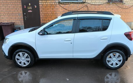 Renault Sandero II рестайлинг, 2019 год, 1 150 000 рублей, 2 фотография