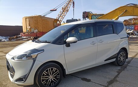 Toyota Sienta II, 2019 год, 1 750 000 рублей, 2 фотография