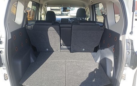 Toyota Sienta II, 2019 год, 1 750 000 рублей, 15 фотография