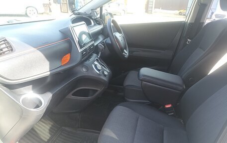 Toyota Sienta II, 2019 год, 1 750 000 рублей, 12 фотография