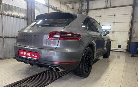 Porsche Macan I рестайлинг, 2015 год, 2 440 000 рублей, 3 фотография