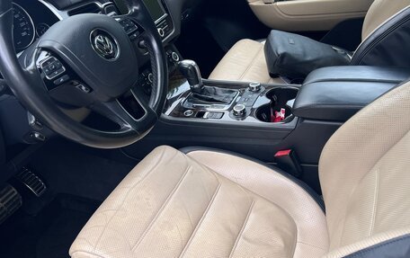 Volkswagen Touareg III, 2011 год, 1 600 000 рублей, 9 фотография
