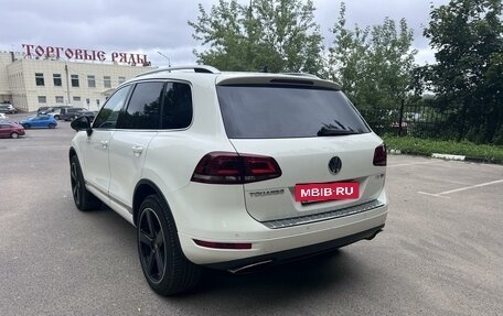 Volkswagen Touareg III, 2011 год, 1 600 000 рублей, 4 фотография