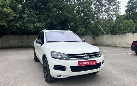 Volkswagen Touareg III, 2011 год, 1 600 000 рублей, 6 фотография