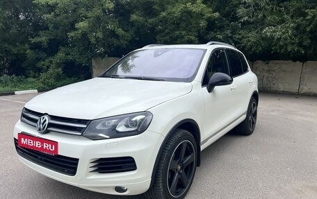 Volkswagen Touareg III, 2011 год, 1 600 000 рублей, 16 фотография