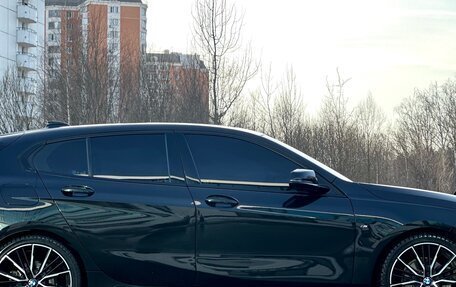 BMW 1 серия, 2019 год, 2 480 000 рублей, 9 фотография