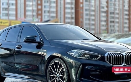 BMW 1 серия, 2019 год, 2 480 000 рублей, 8 фотография