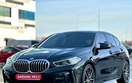 BMW 1 серия, 2019 год, 2 480 000 рублей, 4 фотография