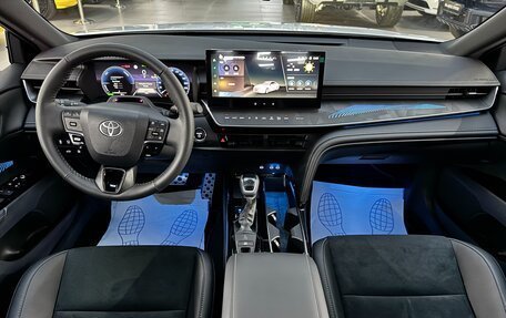 Toyota Camry, 2025 год, 4 990 000 рублей, 18 фотография