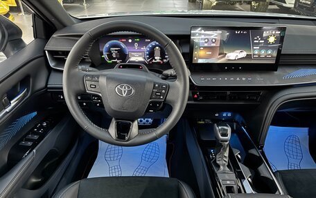 Toyota Camry, 2025 год, 4 990 000 рублей, 26 фотография