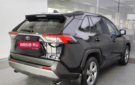 Toyota RAV4, 2019 год, 3 249 000 рублей, 6 фотография