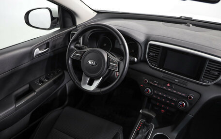 KIA Sportage IV рестайлинг, 2019 год, 2 199 000 рублей, 8 фотография