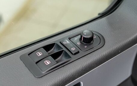 Volkswagen Multivan T5, 2012 год, 2 840 000 рублей, 17 фотография