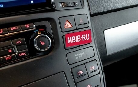 Volkswagen Multivan T5, 2012 год, 2 840 000 рублей, 27 фотография