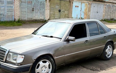 Mercedes-Benz W124, 1990 год, 130 000 рублей, 1 фотография