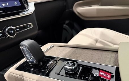 Volvo XC90 II рестайлинг, 2025 год, 10 400 000 рублей, 13 фотография