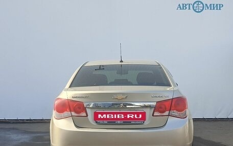 Chevrolet Cruze II, 2010 год, 680 000 рублей, 6 фотография