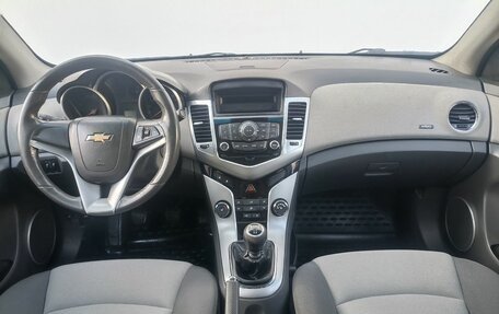 Chevrolet Cruze II, 2010 год, 680 000 рублей, 12 фотография
