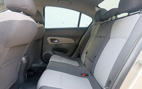 Chevrolet Cruze II, 2010 год, 680 000 рублей, 11 фотография