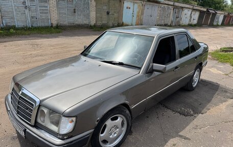 Mercedes-Benz W124, 1990 год, 130 000 рублей, 21 фотография